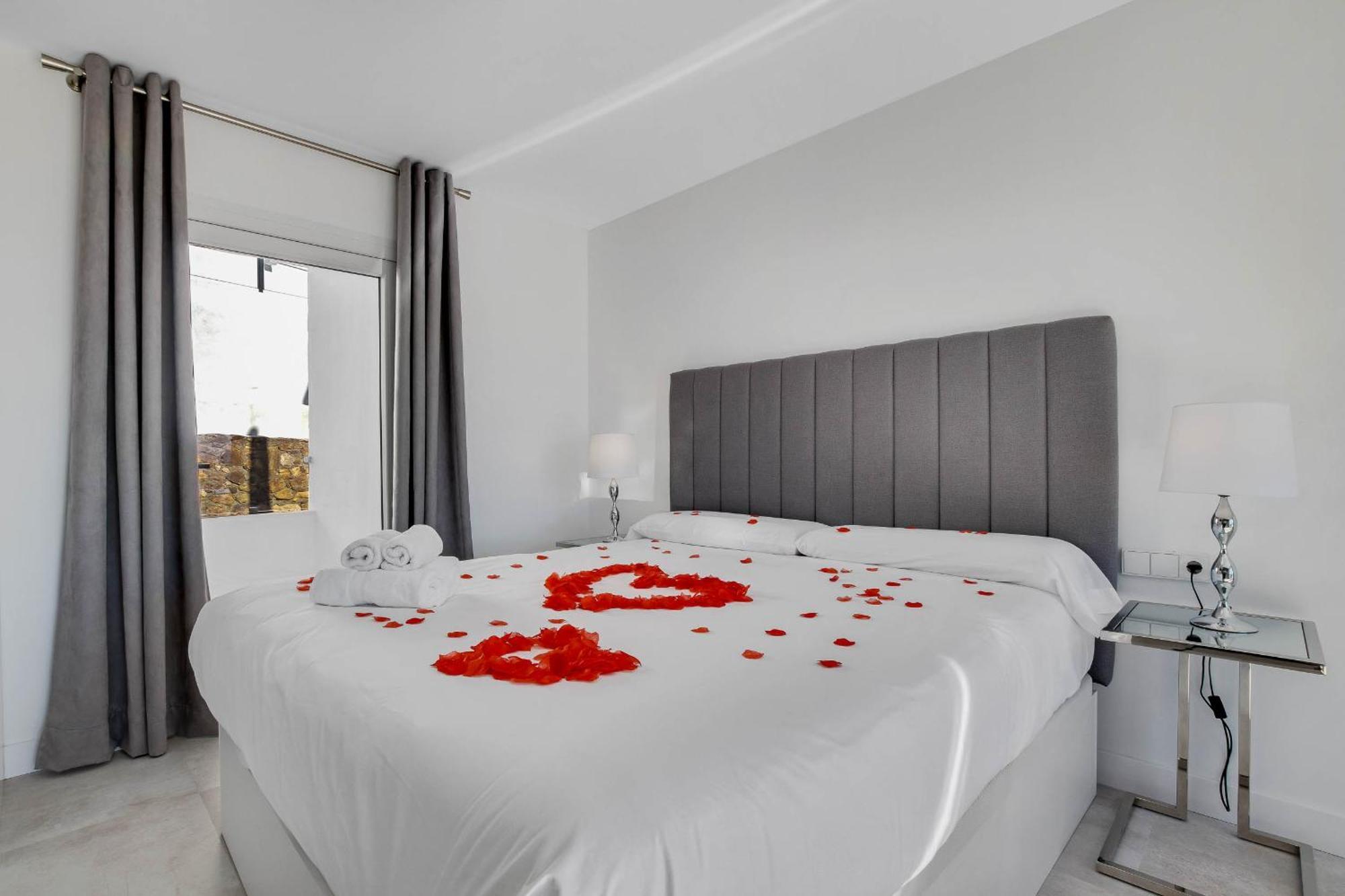 Caminito Rey & Banderas Spa Relax Карратрака Экстерьер фото